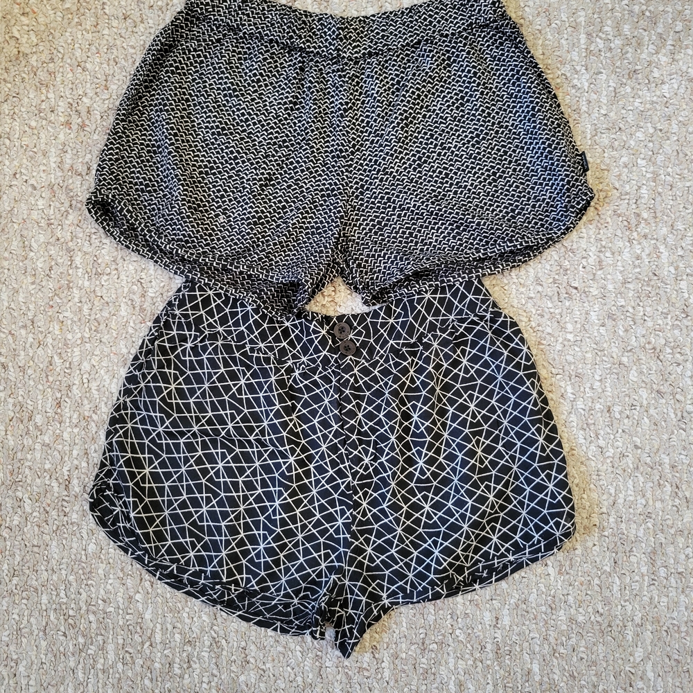 RVCA Bundle Black and White Women Shorts